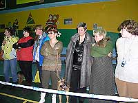 Болельщики. В центре Анастасия Зырянова, Елена Удекюль и Марина Зайцева